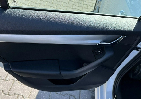 Skoda Octavia cena 52900 przebieg: 75522, rok produkcji 2019 z Krynica Morska małe 254